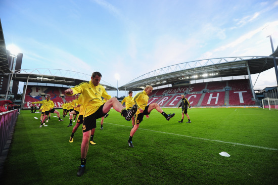 控制背景溢 控制背景溢