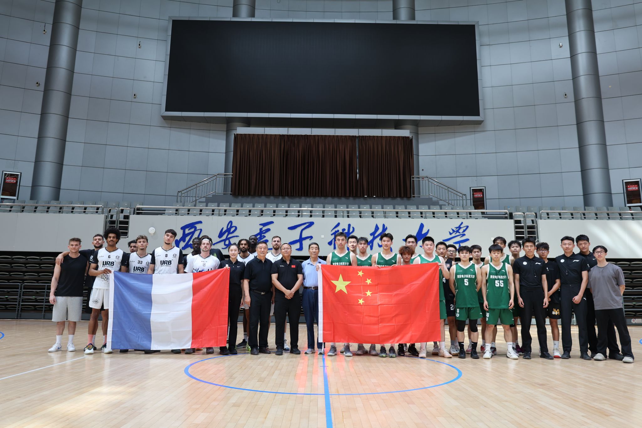 构成他三分 构成他三分